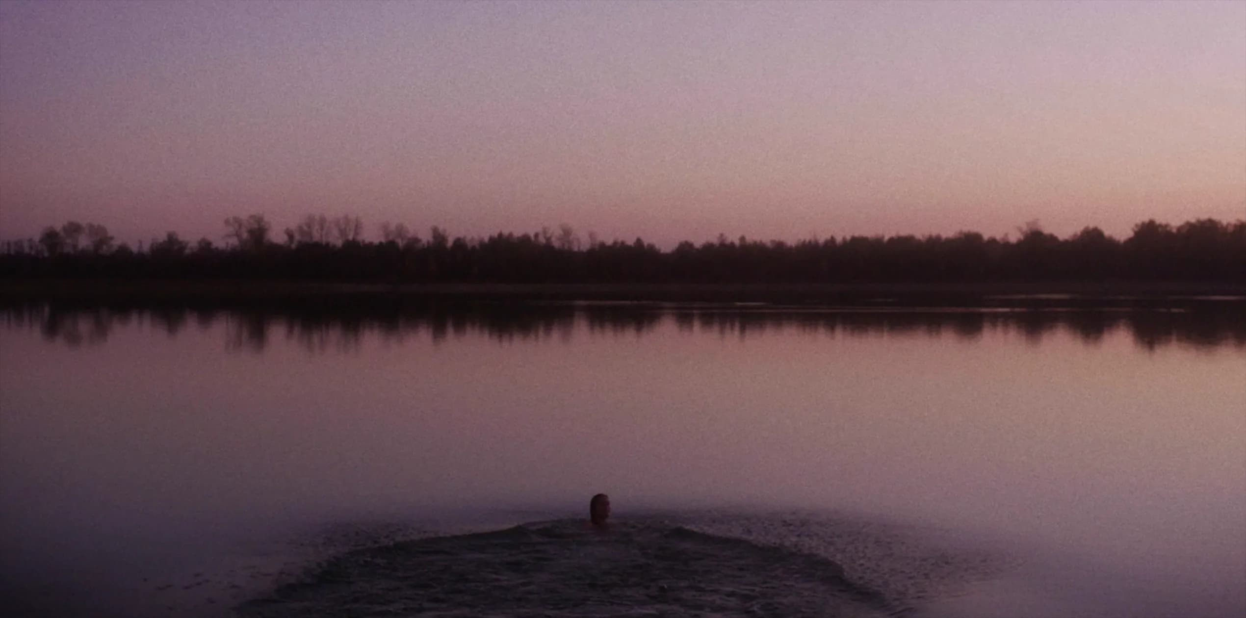 /_next/static/media/Blickfanger_Eva_Inez_Dagevos_Still_05.8e8178c8.webp